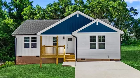 105 Roanoke St, Reidsville, NC 27320