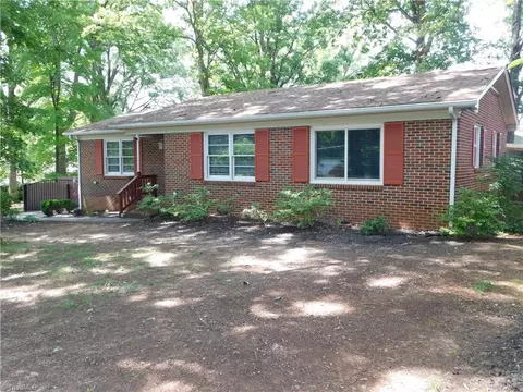 2939 Isaacs Pl, Greensboro, NC 27408