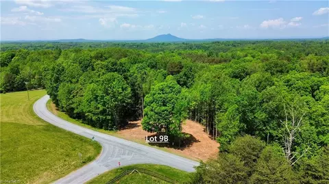 4045 B Rolling Hill Dr # -9, Tobaccoville, NC 27050