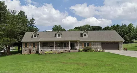 310 Pauline Dr, Lexington, NC 27295
