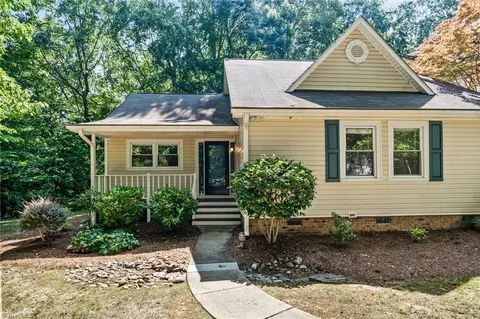 800 Carriage Crossing Ln #E, Greensboro, NC 27410