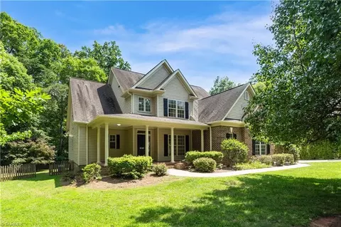 2101 Abbott Dr, Greensboro, NC 27455