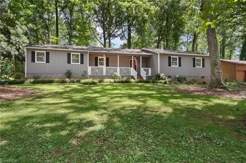 7169 Mantlewood Ln, Kernersville, NC 27284