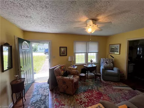 616 Mayo Ct, Stuart, VA 24171 photo 4