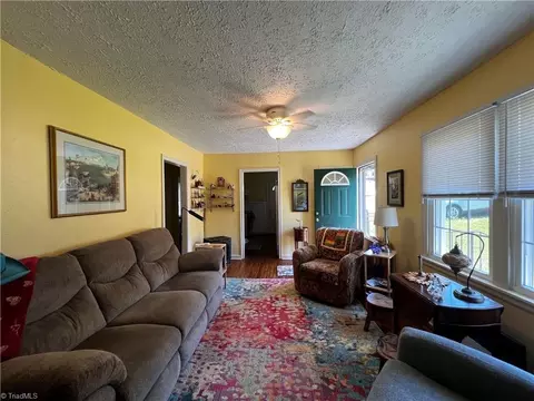 616 Mayo Ct, Stuart, VA 24171 photo 2