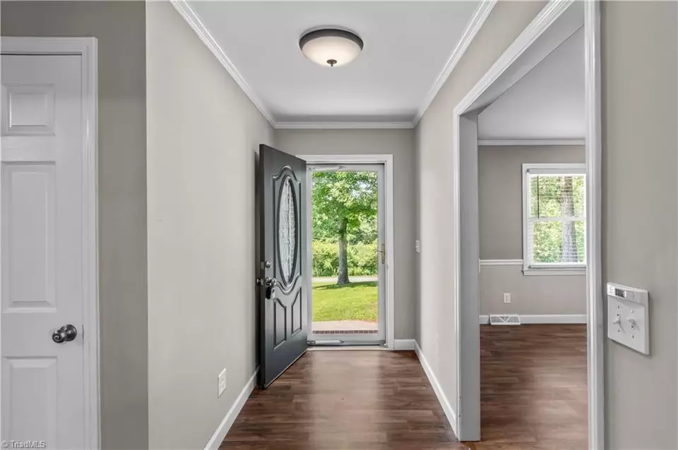 Entry Way - 3129 Wyo Rd, Yadkinville, NC 27055 photo 2 of 5