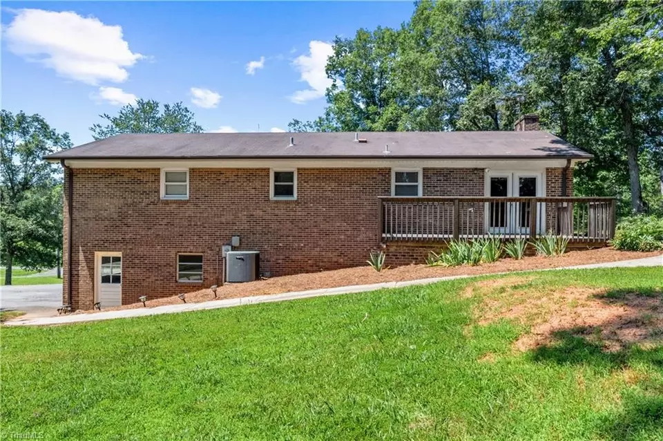 Exterior - 3129 Wyo Rd, Yadkinville, NC 27055 photo 5 of 8