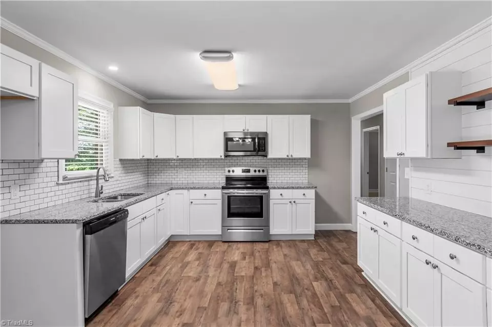 Kitchen - 3129 Wyo Rd, Yadkinville, NC 27055 photo 2 of 2