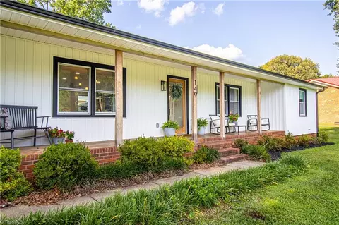 149 Forest Dr, Advance, NC 27006