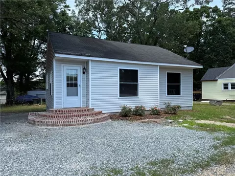 101 Albertson Rd, Thomasville, NC 27360
