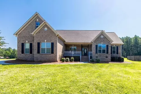 6402 Calvary Way, Thomasville, NC 27360