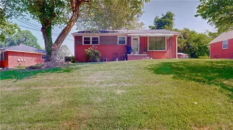 2103 Wesley Dr, High Point, NC 27260