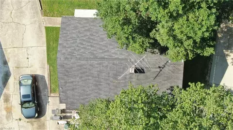 View/Area - 2103 Wesley Dr, High Point, NC 27260 photo 2 of 2