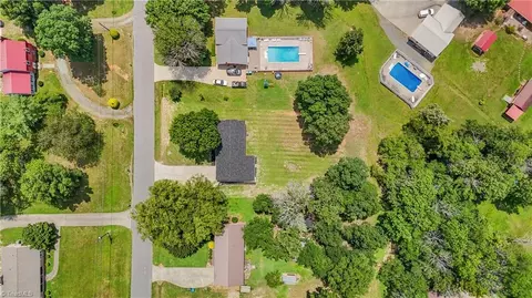 View/Area - 249 Farmbrook Dr, Denton, NC 27239 photo 1 of 4