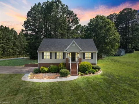 115 Whispering Pines Ln W, Linwood, NC 27299