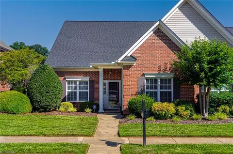 5936 Kenville Green Cir, Kernersville, NC 27284