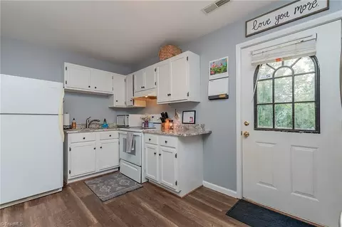 105 Locust Rd, King, NC 27021 photo 12
