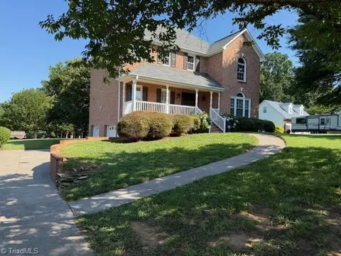 121 Spring Lake Ct, Lexington, NC 27295