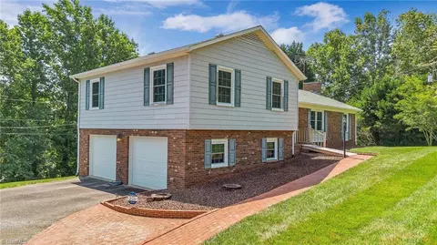 1789 Arbor Grove Church Rd, Purlear, NC 28665