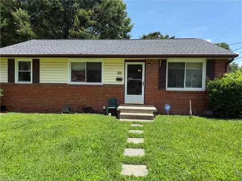 1611 Willow Rd, Greensboro, NC 27401