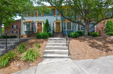 3775 Greenes Xing, Greensboro, NC 27410