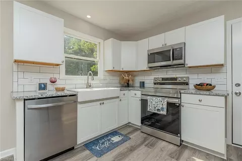 Kitchen - 149 Marie Dr, King, NC 27021 photo 2 of 3