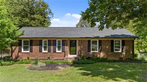 1113 Edenwood Dr, Winston Salem, NC 27103