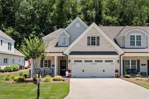 1623 Angus Ridge Dr, Kernersville, NC 27284