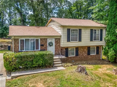 607 Runyon Dr, High Point, NC 27260