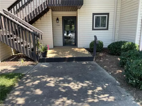 159 Turnwood Ln, Winston Salem, NC 27104