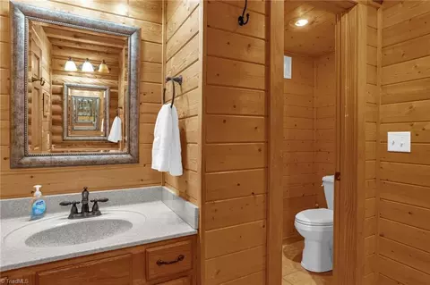 Bath - 2235 Buck Mountain Rd, Purlear, NC 28665 photo 3 of 6