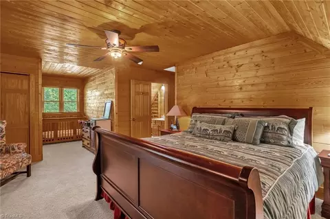 Bedroom - 2235 Buck Mountain Rd, Purlear, NC 28665 photo 8 of 13