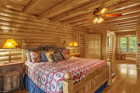 Bedroom - 2235 Buck Mountain Rd, Purlear, NC 28665 photo 2 of 13
