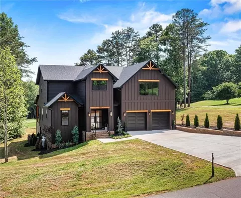 130 Broken Arrow Dr, Statesville, NC 28677
