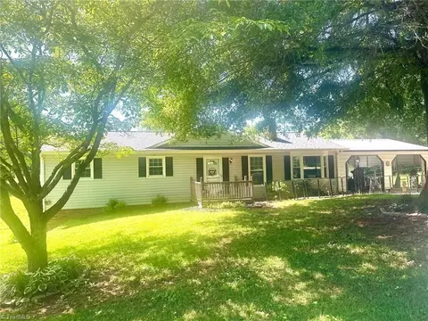 2139 Cb Eller School Rd, Elkin, NC 28621