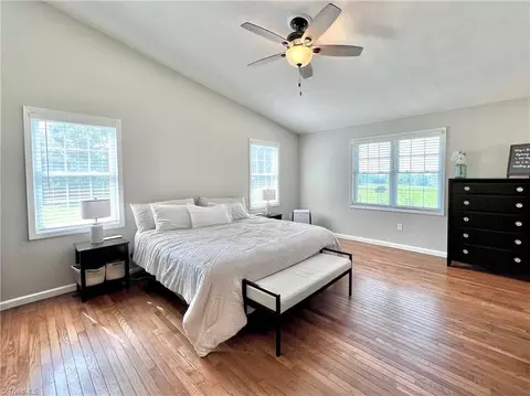 Bedroom - 147 Dutchman Rd, Harmony, NC 28634 photo 1 of 6