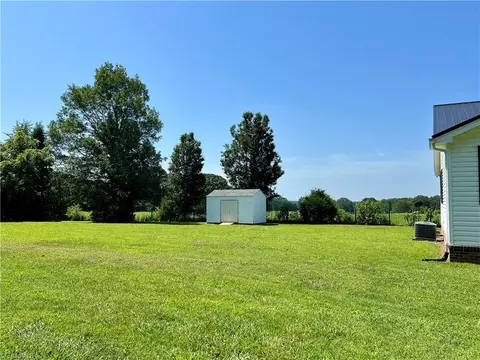 Exterior - 147 Dutchman Rd, Harmony, NC 28634 photo 11 of 12