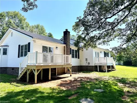 Exterior - 147 Dutchman Rd, Harmony, NC 28634 photo 6 of 12