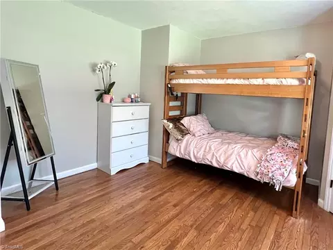 Bedroom - 147 Dutchman Rd, Harmony, NC 28634 photo 4 of 6