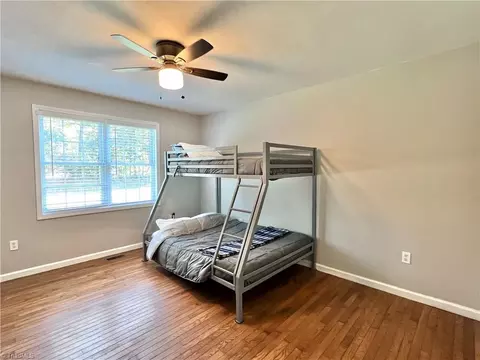 Bedroom - 147 Dutchman Rd, Harmony, NC 28634 photo 5 of 6