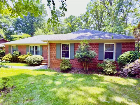 1108 Monticello St, Greensboro, NC 27410