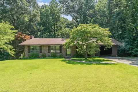 240 Mohawk Dr, High Point, NC 27262