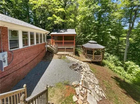 Exterior - 3230 High Cliffs Rd, Pfafftown, NC 27040 photo 2 of 2