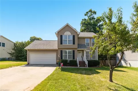 191 Briarcreek Dr, Winston Salem, NC 27107