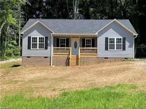 661 Apache Dr, Winston Salem, NC 27107