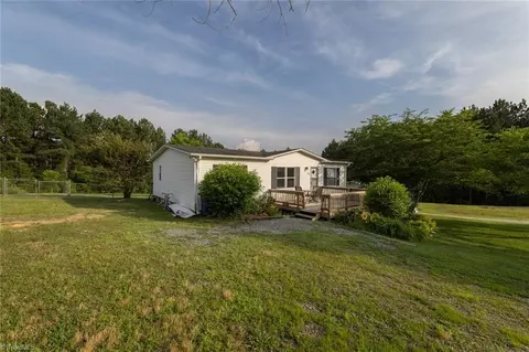 231 Christopher Rd, Stokesdale, NC 27357