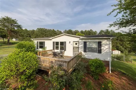231 Christopher Rd, Stokesdale, NC 27357 photo 5