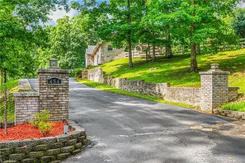 454 Gracewood Ln, High Point, NC 27262