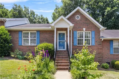 222 Walker Ave E, Asheboro, NC 27203