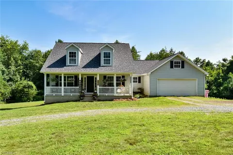 3018 Center Church Rd S, Thurmond, NC 28683